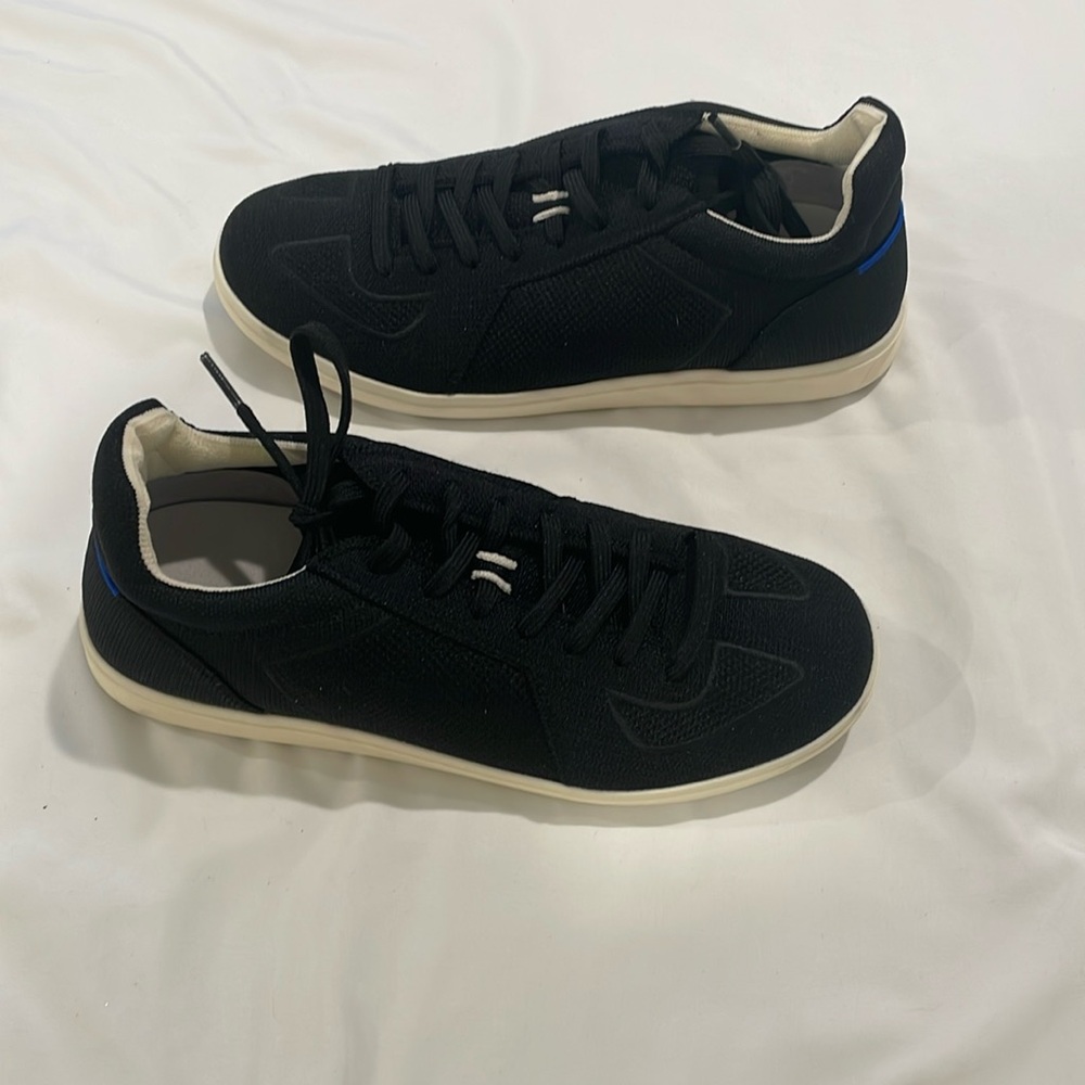 Black Rothys RS01 sneakers size 8 EUC